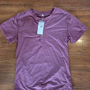 Mens Burgundy Short Sleeve Henley Tee - SIZE SMALL NWT!!